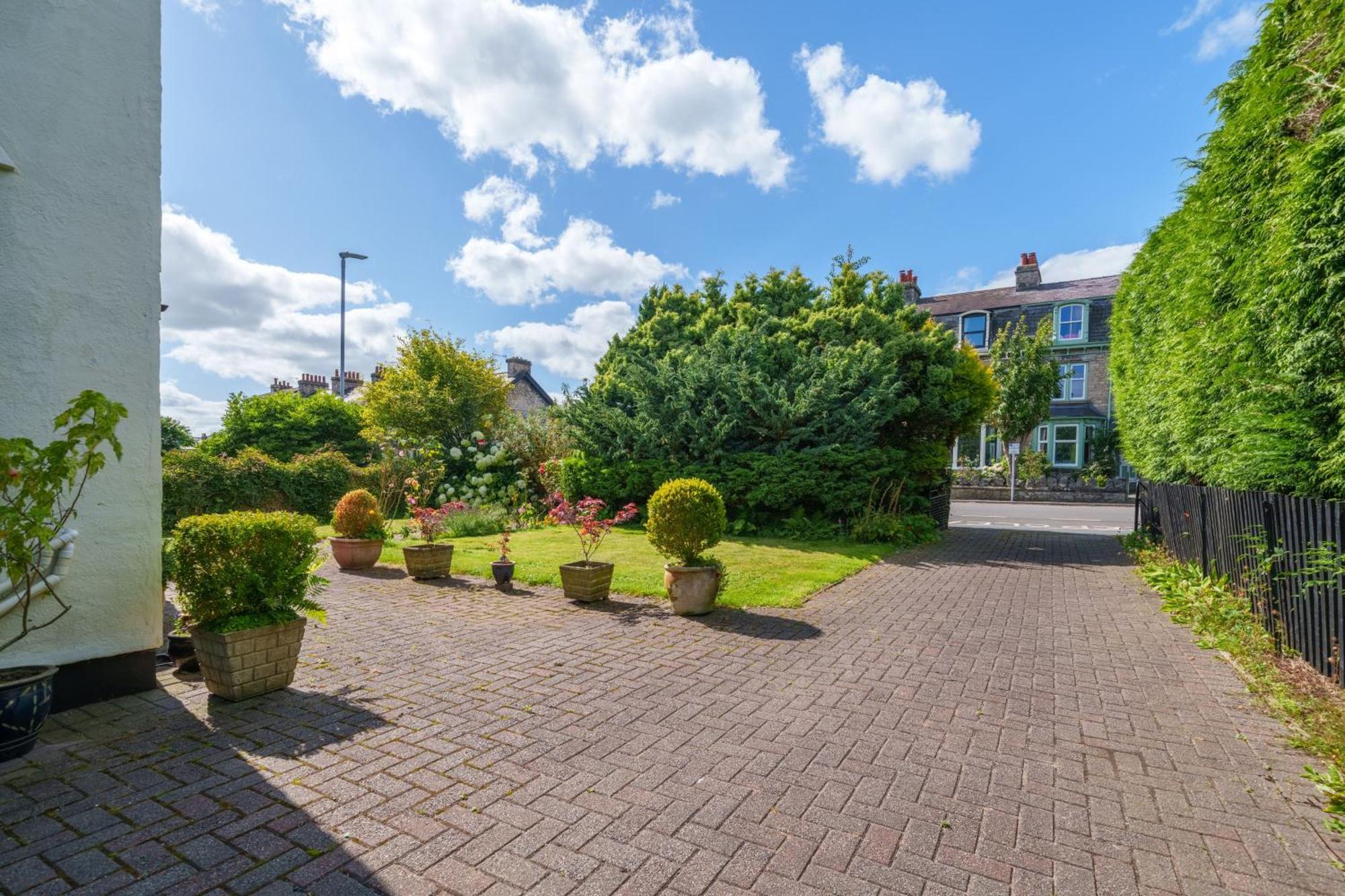 Apple Byrd - Short Stroll Into Kendal Town Centre Villa Exterior photo